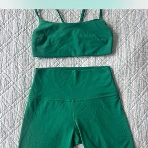 Lululemon workout set